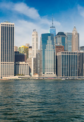 Obraz premium Manhattan skyscrapers on a sunny day