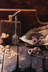 Obraz na płótnie Canvas Chocolate rings cookies
