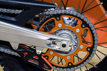 chain and gear wheel