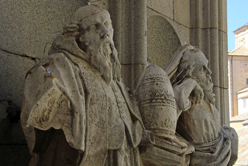 TOLEDO, SPAIN - AUGUST 24, 2012: Statues in the courtyard of Toledo Cathedral
