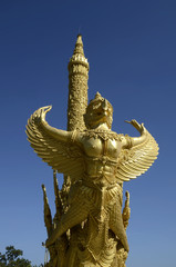 Buddhastatue und Tempel in Thailand