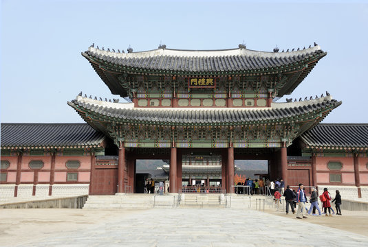 Gyeongbok Palace entry gate, Seoul, South Korea