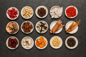 薬膳　漢方　健康食　Chinese medicine with medicinal herbs