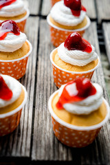 cupcakes with buttercream frosting