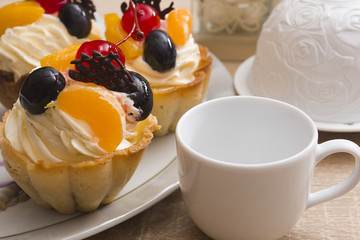 Cake in the form of baskets