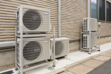 クーラーの室外機