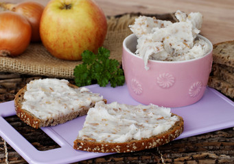 Brot mit Griebenschmalz