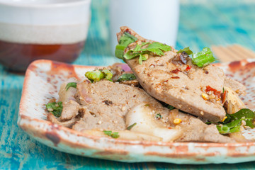 Hot and spicy pork liver mixing