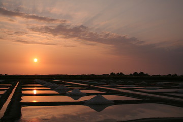 Marais salant en coucher de soleil