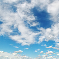 clouds in the blue sky
