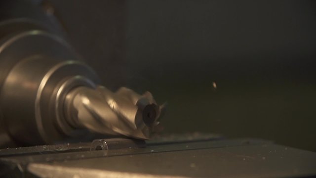 Old metal milling lathes at work