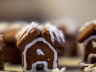 Sweet homemade ginderbread houses - 1