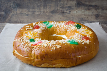 Roscón de Reyes. Spanish Christmas dessert