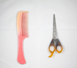 comb, scissors