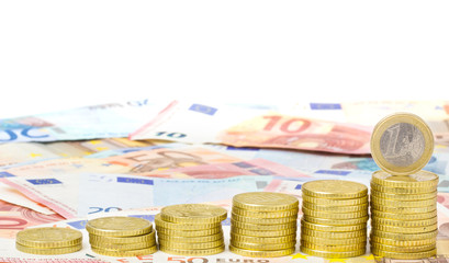 Münzen und Geldscheine, Geld sparen