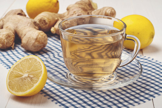 Tea with ginger and lemon