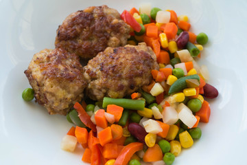 Vegetables with meatballs