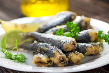 Sardines with lemon and olive oil