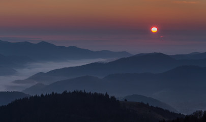 Lever du soleil sur les Vosges