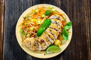 Roasted chicken breast with vegetable, basil and lime
