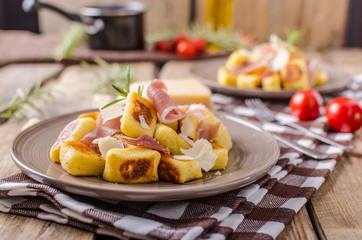 Roasted potato gnocchi with prosciutto