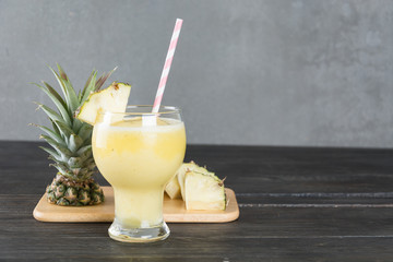 pineapple smoothie