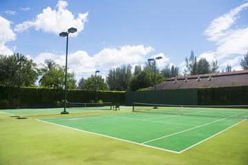 Fototapeta premium empty green tennis court
