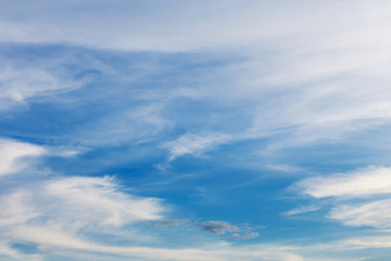 Obraz premium blue sky and white cloud, cloudy sky background