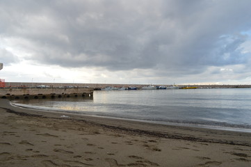 Vista sul mare  e sul porto