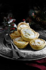 Frosted Mince Pies
