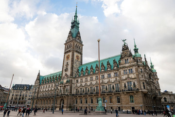 Fototapeta na wymiar Hamburg, Germany Town hall on Rathous square.