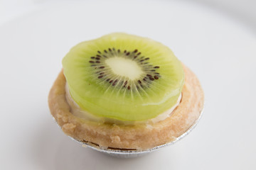 sweet kiwi tart
