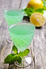 Cocktail mint and lemon