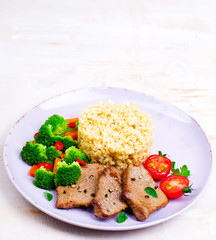  Steak  with bulgur and vegetables