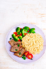  Steak  with bulgur and vegetables