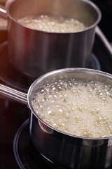 Boiling caramel for confectionery