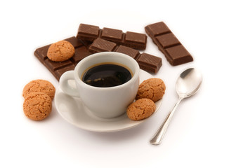 caffè espresso, amaretti e cioccolato - sfondo bianco