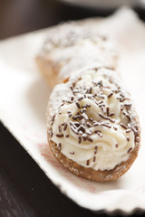 Traditional Cannoli 

