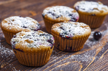 Muffins with black currants