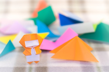 The Little Ninja Kid are Teaching How to Play Origami