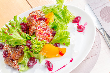 Turkey breast with cranberry sauce 