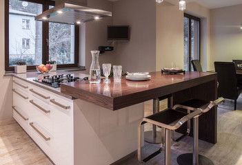 Spacious elegant kitchen