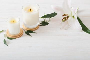 Obraz na płótnie Canvas scented candles on white background