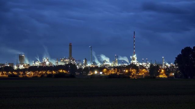 Timelapse of sunset with Chemical Factory in Ludwigshafen