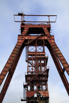 red headframe Sainte Fontaine Moselle
