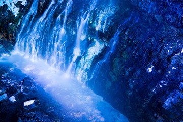Fototapeta na wymiar ライトアップされた冬の滝