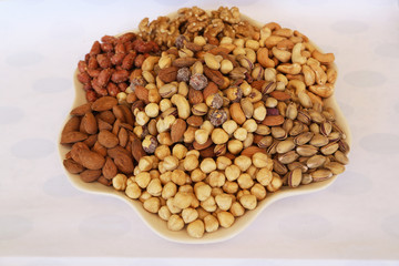 kasede karışık kuruyemiş