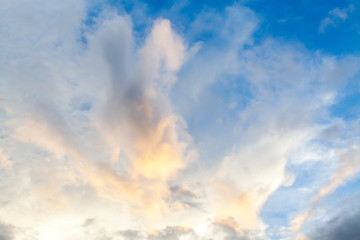 Obraz premium colorful dramatic sky with cloud at sunset