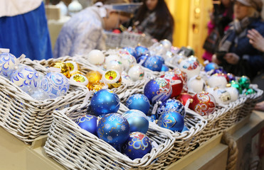 Selling Christmas decorations