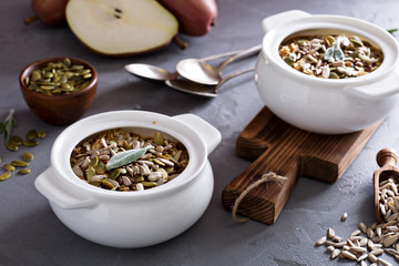 Baked oatmeal with pears and seeds